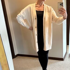 GAP Elegant Cream Cardigan Sweater